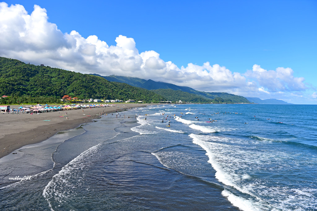 Wushi Harbor surfing