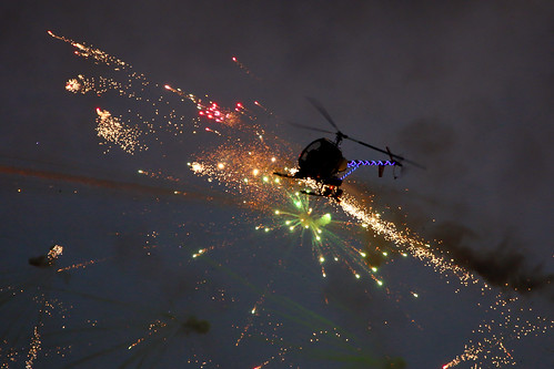belgian helicopter heli sanicole belgium belgie show airshow byjarcohage aviation airplane aircraft fly sunset sun zon zonsondergang sky o’brien’s flying circus otto vuurwerk firework flares light fireworks
