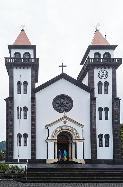 torres y portada exterior Iglesia de Nuestra Señora de la Alegria municipio de Furnas Isla San Miguel Azores Portugal 03