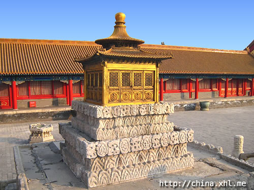 The Forbidden City Sculptures