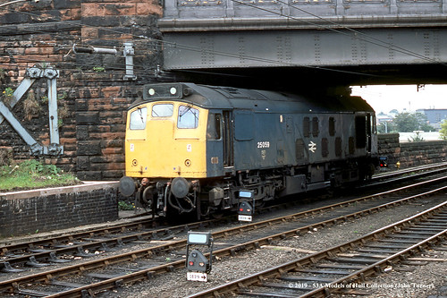 britishrail sulzer type2 class25 25059 d5209 diesel carlisle cumbria train railway locomotive railroad