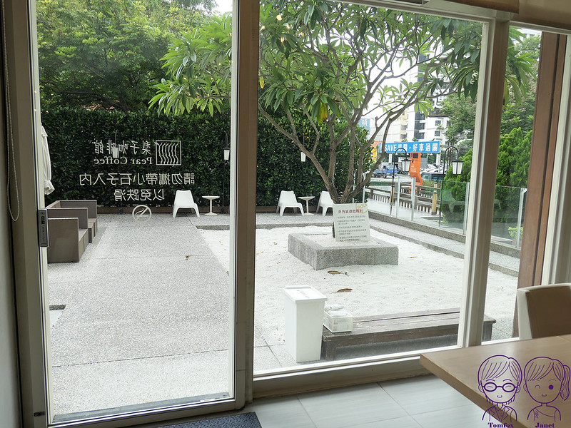 19 梨子咖啡館(崇德店) 一樓用餐區 砂池