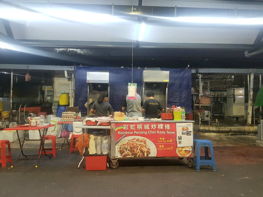 鸡蛋炒粿條 rm$7 @ 彩虹槟城炒粿條 Rainbow Penang Char Koay Teow in SS2 Morning Market