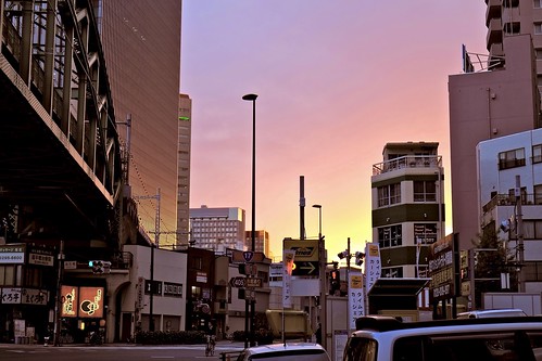 cityscape coucherdesoleil fujixe1 japan japon maxsat maxwellsaturnin paysage pink rose street sunset tokyo urbain ville xf1855 日本fujixe1japonxf1855 秋葉原 akihabara