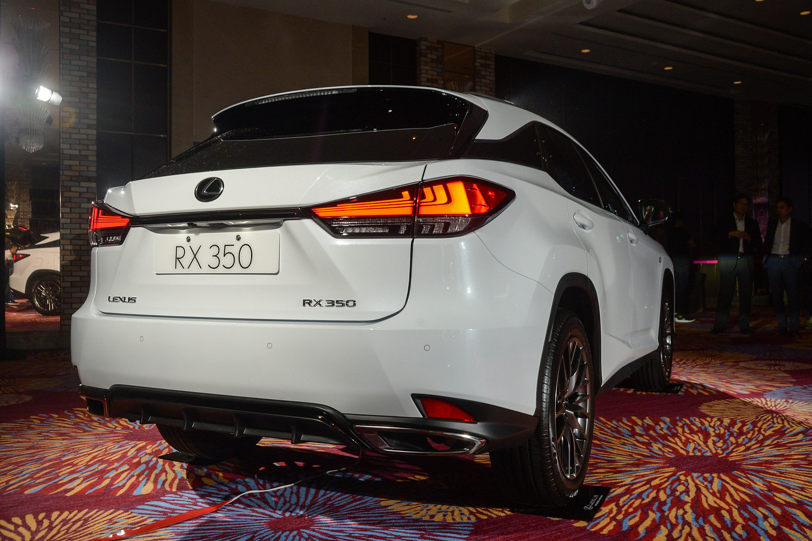 全新小改款Lexus RX售價227萬起在台上市!安全再升級、新增六人座車型 10 RX 190919-14