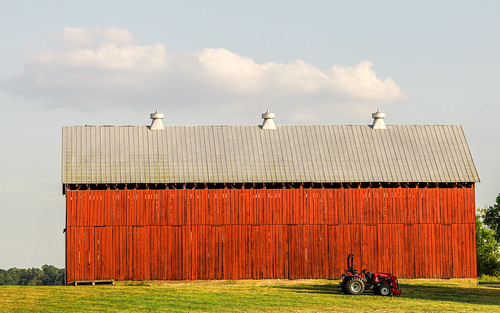 kentucky tnc taylorcounty thehomestead thenatureconservancy barn farm tractor