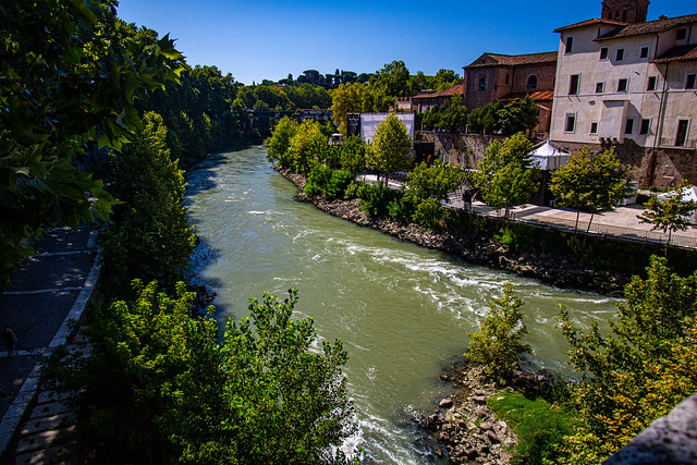 The River Tiberen running through Rome