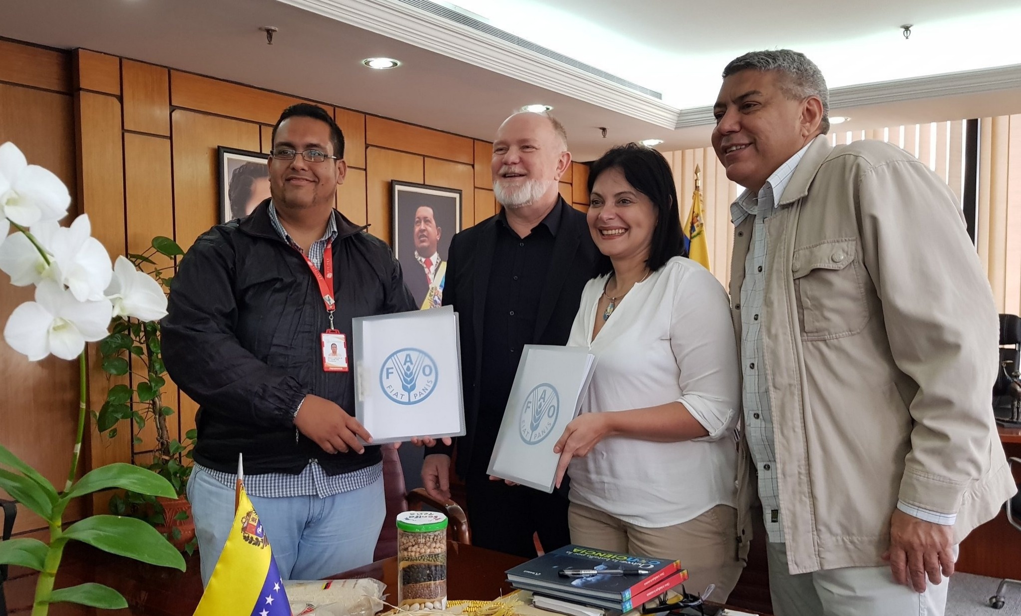 Venezuela y FAO suscriben convenio para desarrollar sistema de planificación agroforestal