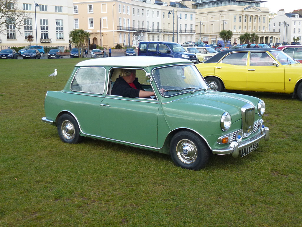 Ltt Riley LTT 143F a 1967 998cc Riley Elf mini | Teignmouth | John Southall | Flickr