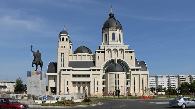 BACAU: Catedrala ortodoxa noua 