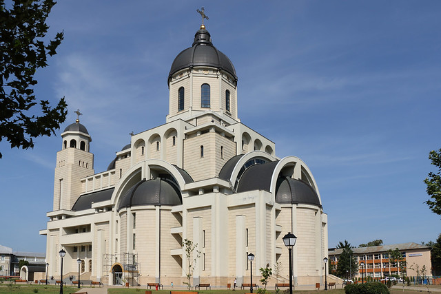 BACAU: Catedrala ortodoxa noua 