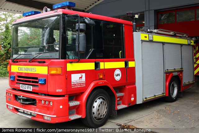KE53 VFK | Dennis SFD 243 Sabre (JDC) | Hertfordshire Fire & Rescue Service