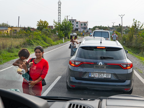 Roma Women Begging at Car Windows | by Much Ramblings