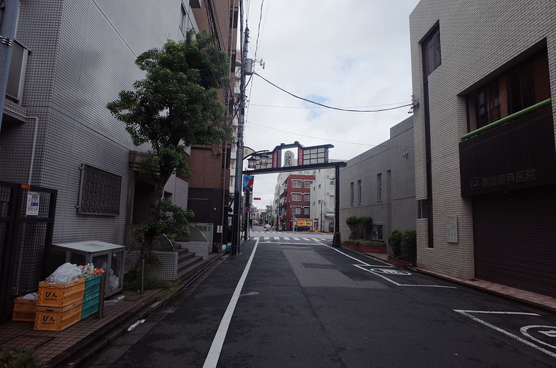 東京良い道しぶい道 へび道 よみせ通り終点