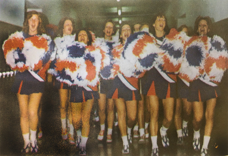 1976_cheerleaders