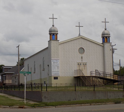 canada saskatchewan sk weyburn prairie church cross ukrainian sign fence building 2019 canadagood colour color decade2010 christian