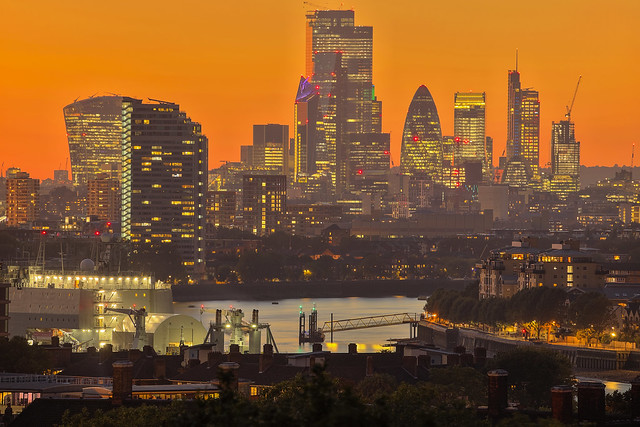Finale in rosso / Red end (City of London from Greenwich, London, United Kingdom)