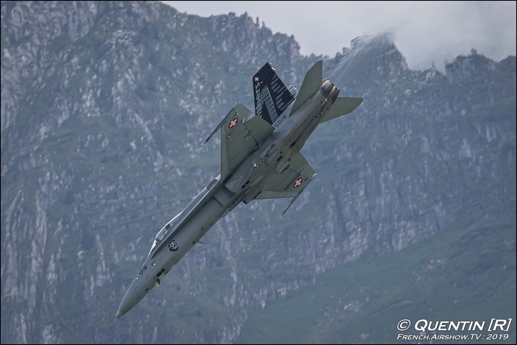 F/A-18 Swiss Hornet Solo Display Team Zigermeet Mollis en Suisse Canon Sigma France contemporary lens Meeting Aerien 2019