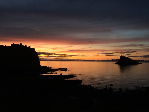 apple iphone 5s mobile upload scotland isle skye duntulm castle silhouette sunset