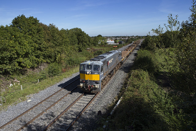 076 on Platin-Portlaoise materials train at MP21 19-Sept-19