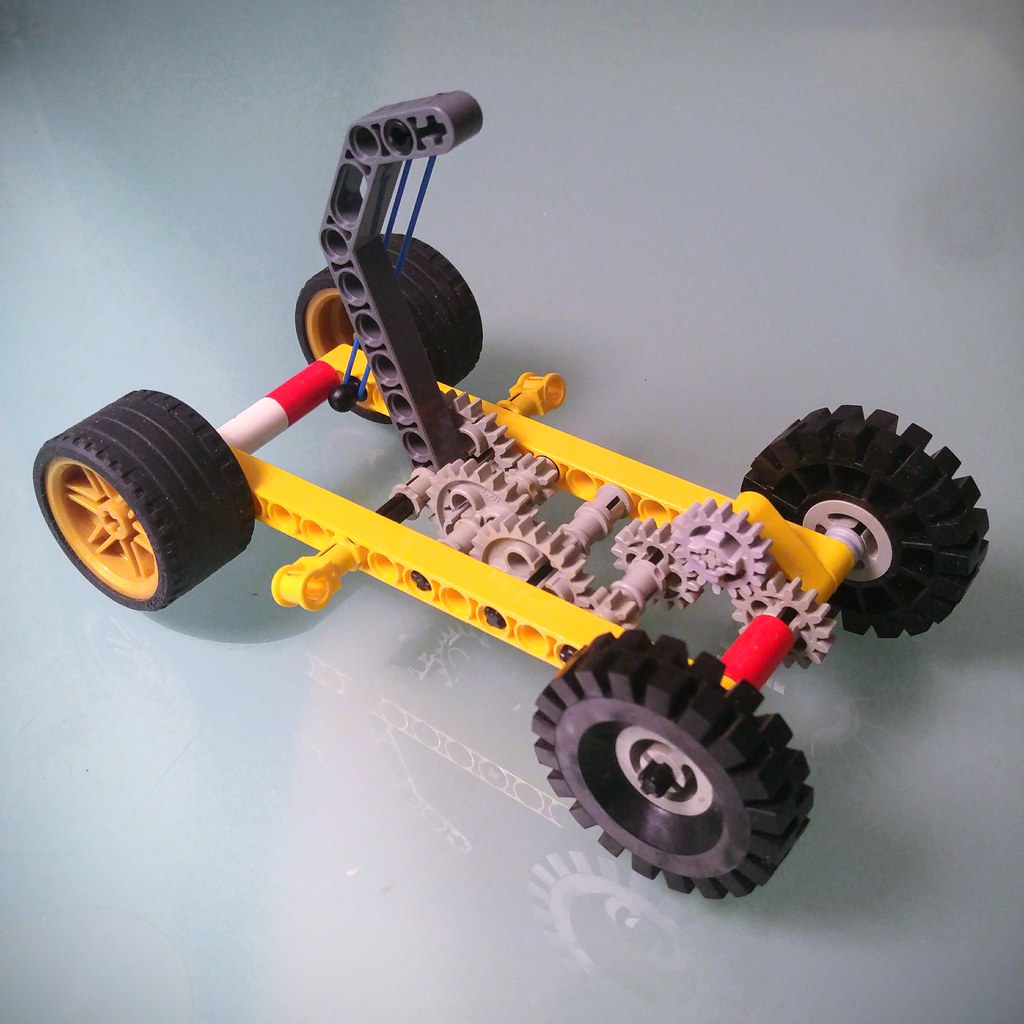 Lego Windup car with rubber band