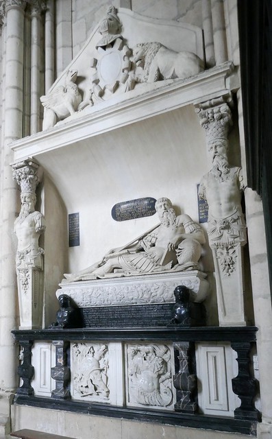 Monument funéraire de Guillaume du Bellay, 1546, Pierre Bontemps, cathédrale St Julien (XIe-XVe), cité Plantagenêt, Le Mans, Sarthe, Pays de la Loire, France.