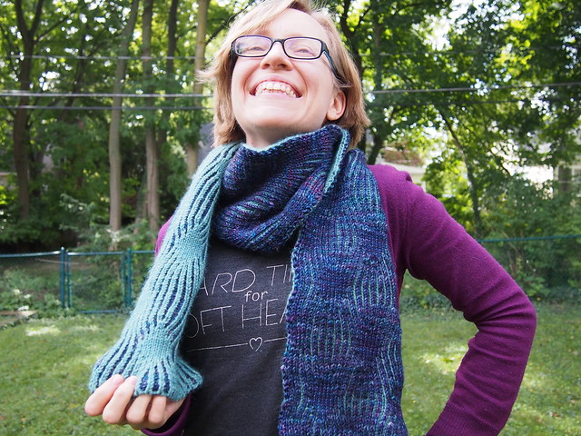 Trying (and failing) to get the entire length of the scarf in a photo with the self-timer.