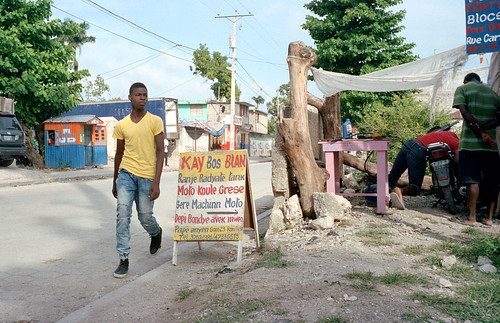 haiti lescayes street okay haïti cayes rue motorcyclerepairshop
