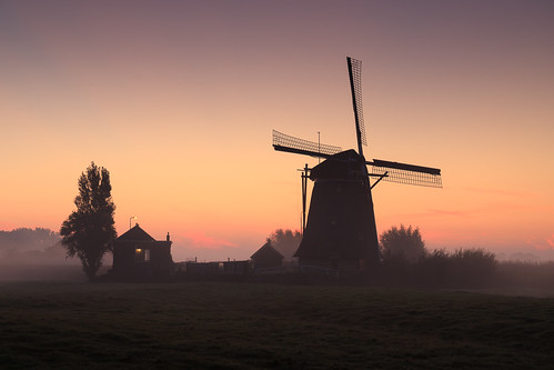 maasland zuidholland netherlands delfland poldermist rural dutch nederland holland windmill grondzeiler sunrise