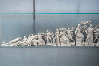 Figuren-Modell Parthenon-Ostgiebel: Athenas Geburt aus dem Kopf des Zeus