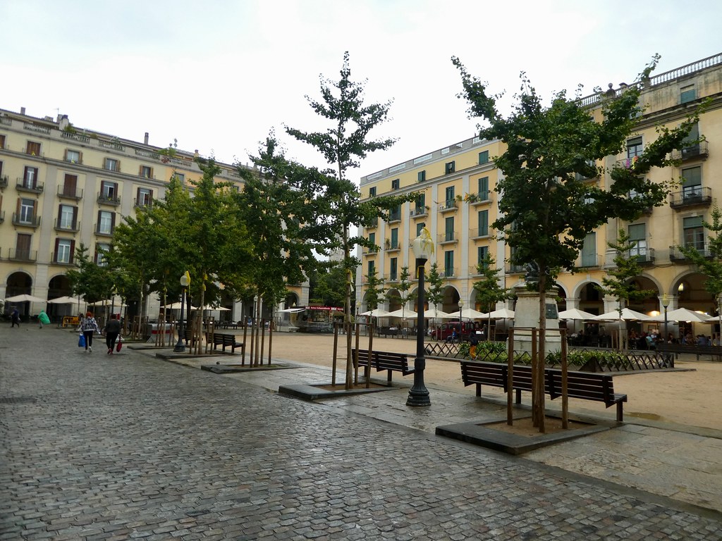 Plaça de la Independència, Girona