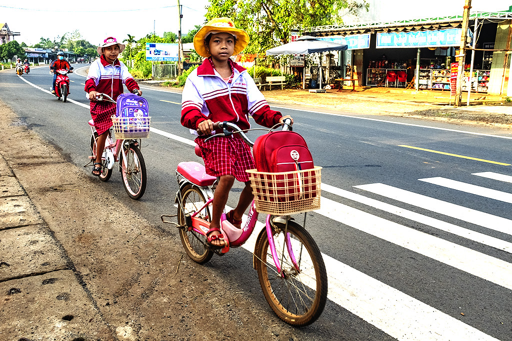 Rade schoolgirls on bicycles on 10-2-19--Ea Kly