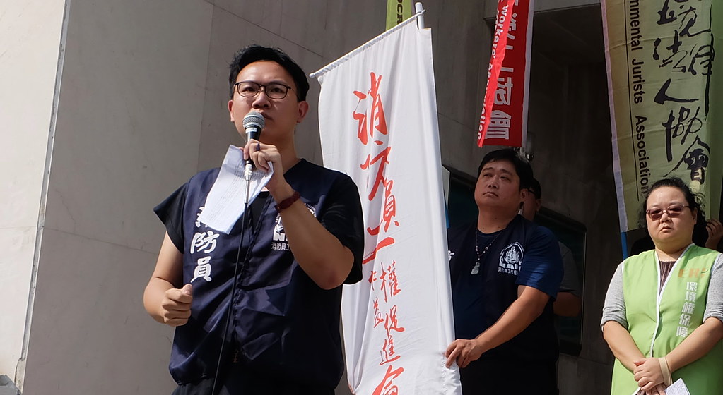 消防員工作權益促進會秘書長朱智宇呼籲盡通過《消防法》修法，減少傷亡。攝影：陳文姿