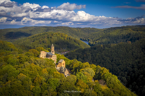 aerial autumn clouds forest mountain outdoor socialmedia walim lowersilesianvoivodeship poland no people outdoors travel destinations scenics day history nature tree architecture green tourism hiking destination castle landscape drone mavic2 beautiful birds eye view historic historical
