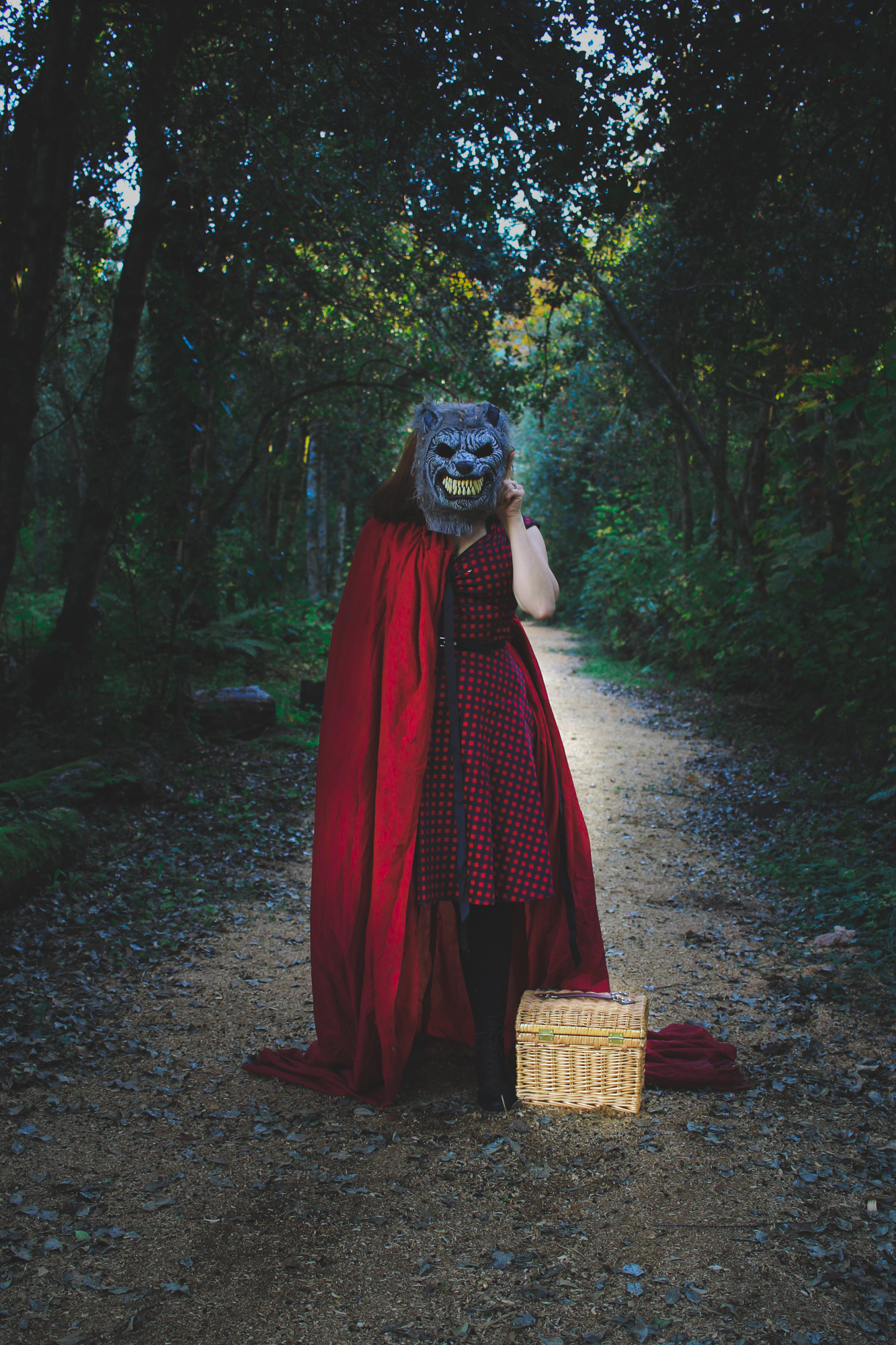 Lady V Red Riding Hood (7 of 31)