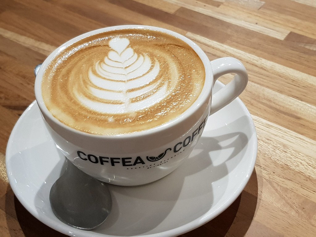 '小白'咖啡 Flat White rm$13 @ Coffee Coffea SS2