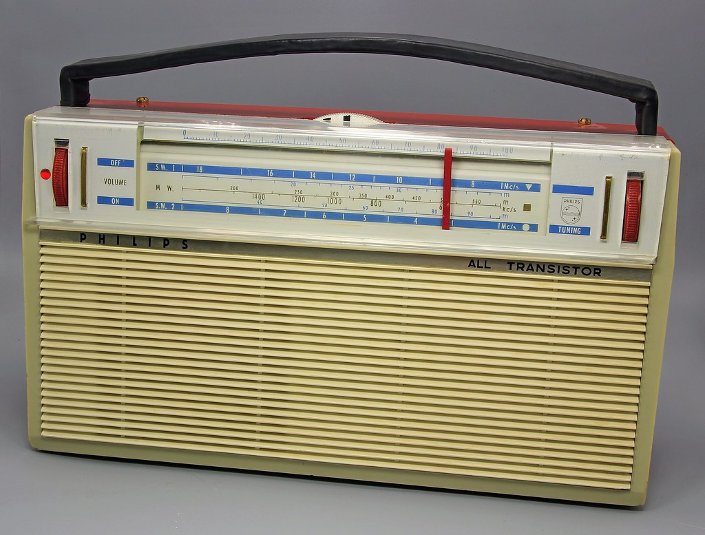 Phillips L3E25T Transistor Radio. Made in Spain. 1964 | Flickr