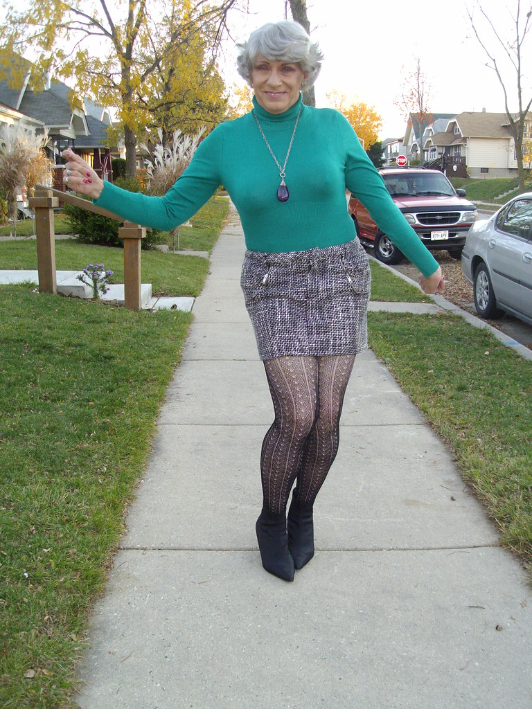 72 Female Is It Unbecoming For A 72-Year Old Woman To Present Hersel… | Flickr