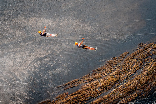 sport action zipline courage sensation quebec tyrolienne chute fall montmorency sepaq aventure adventure brilliant