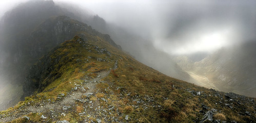aonachmor aonachbeag carnmordearg bennevis mountain mountains scotland highlands mist fog cloud ridge path track route atmospheric scenic scenery nature natural panorama panoramic mountainside coire valley