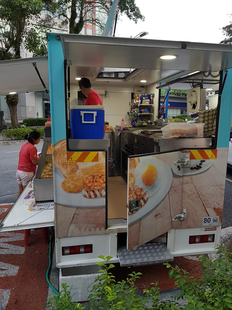 @ Breakfast Buddy Food Truck in PJ Damansara Uptown