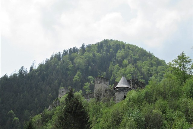Burg Schachenstein, castle above Thörl, Austria