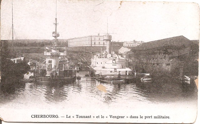 Cherbourg, Le Tonnant et Le Vengeur dans le port militaire