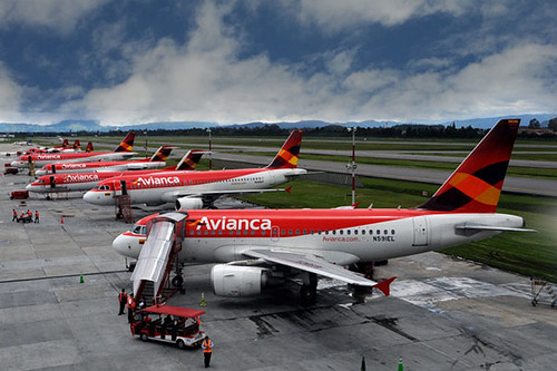 Avianca A318 y flota doméstica en BOG (Avianca)