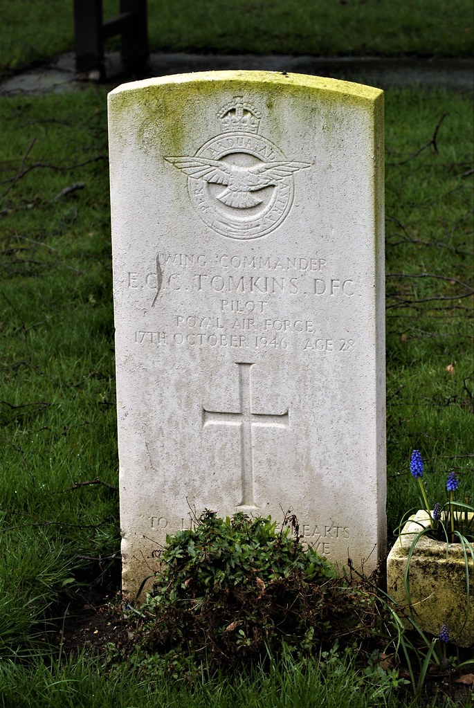 E.C.C. Tomkins, Royal Air Force, War Grave, 1946, St. Albans