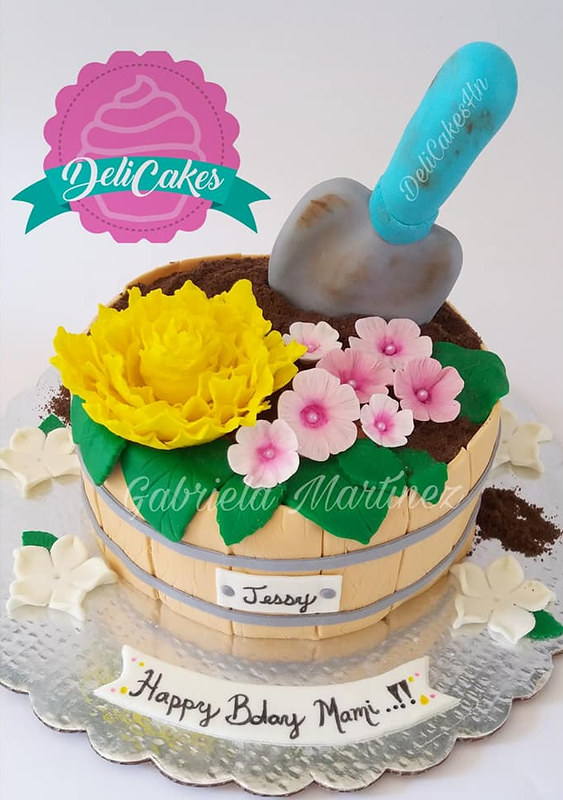 Cake by DeliCakes Hn