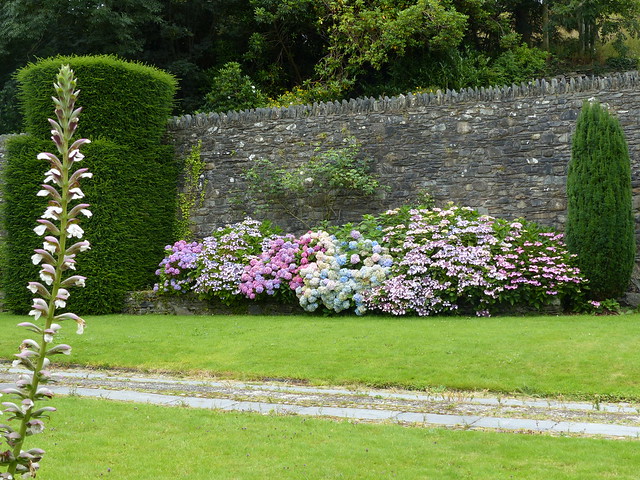 Garden Walls at Plas Brondanw