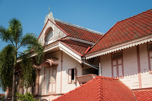 gingerbread house museum phrae pink vacation vongburi wongburi thailand teak wood exterior