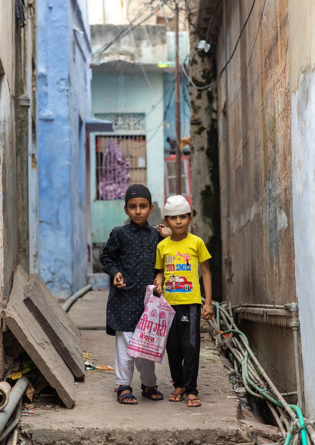 Indian muslim boys in the street, Rajasthan, Bundi, India