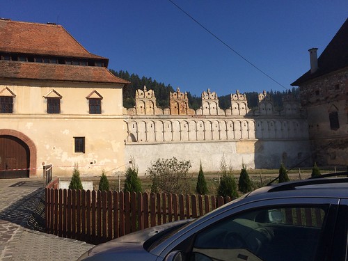 gyergyószárhegy szárhegy erdély transylvania siebenbürgen grünberg lăzarea castle fort renaissance walls tower